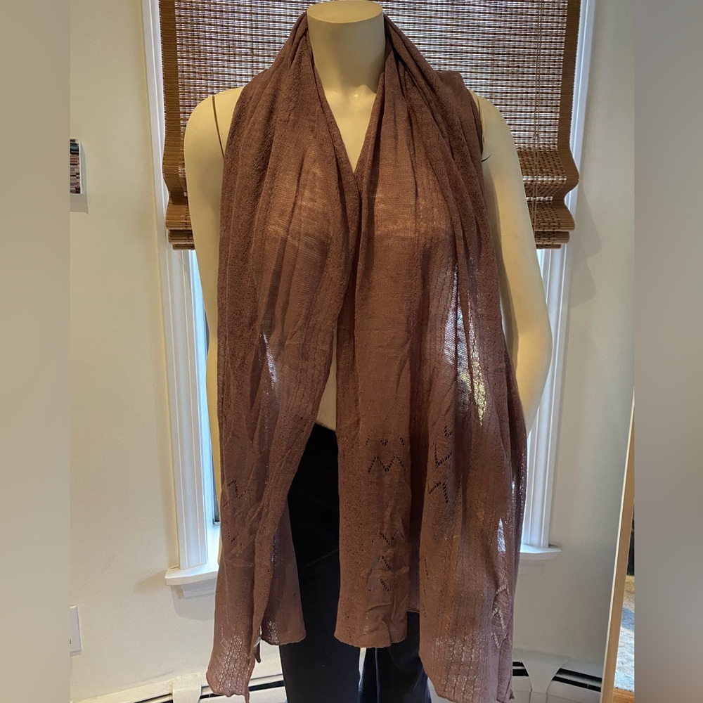 Lightweight Knot Scarf